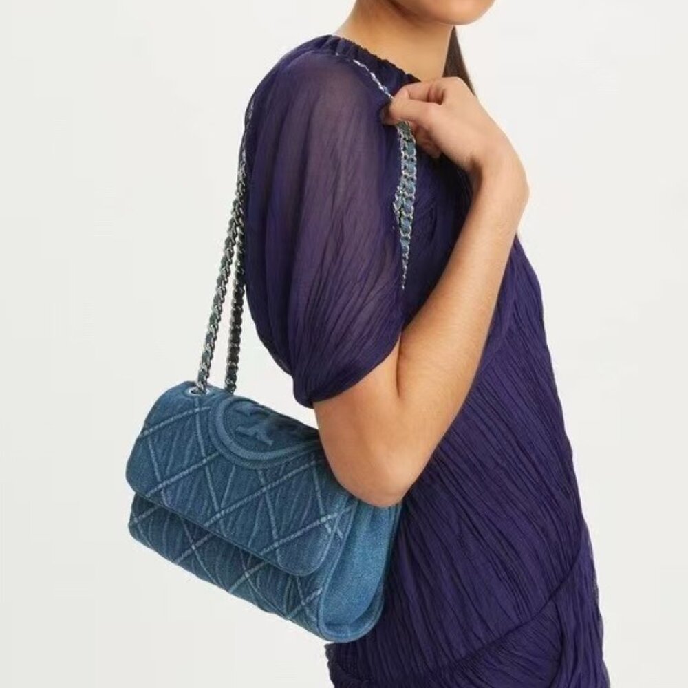 Tory Burch Light Blue Quilted Shoulder Bag - Picture 4 of 9